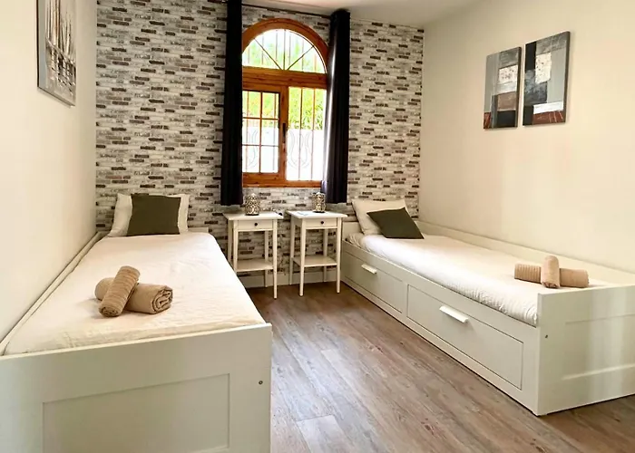 Markethome Bouganvillas 2 *